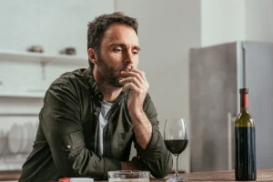 Depresszió vagy alkoholizmus? A félrediagnosztizálás veszélyei